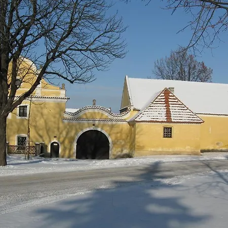 ポッド スルンツェム ホテル