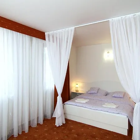 Pod Sluncem Szálloda