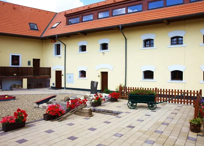 Pod Sluncem 3* Třebíz